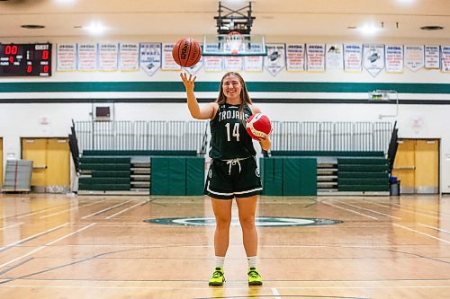 MIKAELA MACKENZIE / WINNIPEG FREE PRESS

Vincent Massey basketball, volleyball, team handball player and shot putter Paige Schatkowsky on Thursday, Sept. 28, 2023. For sports story.
Winnipeg Free Press 2023.