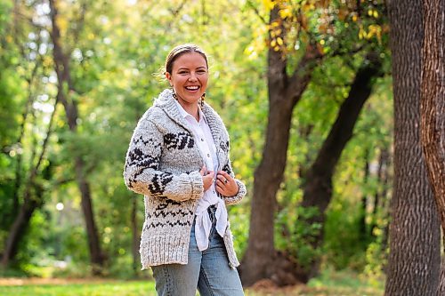 MIKAELA MACKENZIE / WINNIPEG FREE PRESS

Mary Galloway, local filmmaker, at Munson Park on Thursday, Sept. 28, 2023. Her documentary, The Cowichan Sweater, Our Knitted Legacy, is being released next week. For Randall King story.
Winnipeg Free Press 2023.