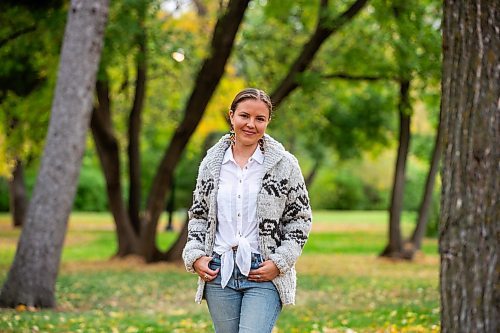 MIKAELA MACKENZIE / WINNIPEG FREE PRESS

Mary Galloway, local filmmaker, at Munson Park on Thursday, Sept. 28, 2023. Her documentary, The Cowichan Sweater, Our Knitted Legacy, is being released next week. For Randall King story.
Winnipeg Free Press 2023.