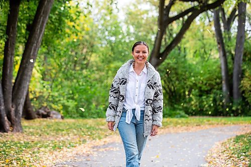 MIKAELA MACKENZIE / WINNIPEG FREE PRESS

Mary Galloway, local filmmaker, at Munson Park on Thursday, Sept. 28, 2023. Her documentary, The Cowichan Sweater, Our Knitted Legacy, is being released next week. For Randall King story.
Winnipeg Free Press 2023.