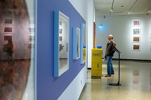 MIKAELA MACKENZIE / WINNIPEG FREE PRESS

Sergio Camorlinga takes a look at the Headlines exhibit at The Winnipeg Art Gallery on Friday, Sept. 29, 2023. Standup.
Winnipeg Free Press 2023.