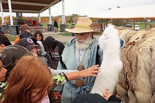 26092022
Trapper Grant Armstrong show students from Tanners Crossing School a variety of furs during a third day of educational programming for westman students at Truth and Reconciliation Week 2023 at the Riverbank Discovery Centre on Friday. (Tim Smith/The Brandon Sun)