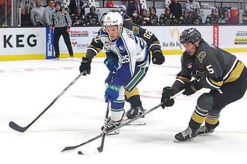 Swift Current Broncos forward Clarke Caswell of Brandon is intercepted as cuts across the middle of the Brandon Wheat Kings zone by Dominik Petr (82) and Tre Fouquette (5) during Western Hockey League action at Westoba Place on Saturday. (Perry Bergson/The Brandon Sun)
Sept. 30, 2023