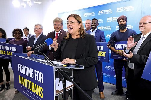 RUTH BONNEVILLE / WINNIPEG FREE PRESS

Local - PC presser

PC leader, Heather Stefanson holds a press conference at PC Party headquarters on Inkster with constituents Monday. 

Oct 02, 2023

