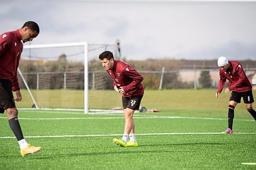 BROOK JONES / WINNIPEG FREE PRESS
Valour FC attacker Matteo de Brienne (middle) warming up during the team's practice at Ralph Cantafio Soccer Complex in Winnipeg, Man., Tuesday, Oct. 3, 2023. Valour FC takes on HFX Wanderers FC at IG Field in Winnipeg, Man., Friday, Oct. 6, 2023.