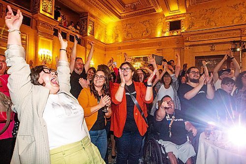 MIKAELA MACKENZIE / WINNIPEG FREE PRESS

Supporters cheer as results come in at the NDP party headquarters at the Fort Garry Hotel on Tuesday, Oct. 3, 2023. For election story.
Winnipeg Free Press 2023.