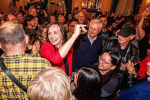 MIKAELA MACKENZIE / WINNIPEG FREE PRESS

Winning Southdale candidate Renee Cable walks into the NDP party headquarters at the Fort Garry Hotel on Tuesday, Oct. 3, 2023. For election story.
Winnipeg Free Press 2023.