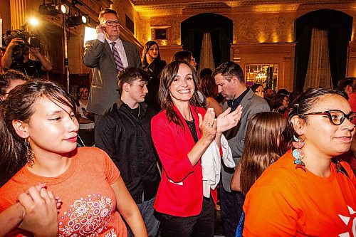 MIKAELA MACKENZIE / WINNIPEG FREE PRESS

Winning Southdale candidate Renee Cable walks into the NDP party headquarters at the Fort Garry Hotel on Tuesday, Oct. 3, 2023. For election story.
Winnipeg Free Press 2023.