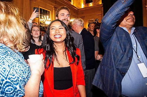 MIKAELA MACKENZIE / WINNIPEG FREE PRESS

Winning Radisson candidate Jelynn Dela Cruz walks into the NDP party headquarters at the Fort Garry Hotel on Tuesday, Oct. 3, 2023. For election story.
Winnipeg Free Press 2023.