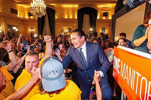 MIKAELA MACKENZIE / WINNIPEG FREE PRESS

NDP leader and new premier Wab Kinew walks into the NDP party headquarters at the Fort Garry Hotel on Tuesday, Oct. 3, 2023. For election story.
Winnipeg Free Press 2023.