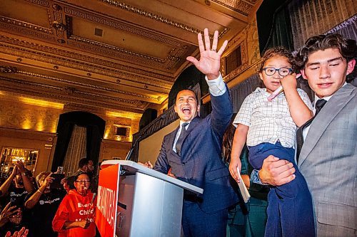 MIKAELA MACKENZIE / WINNIPEG FREE PRESS

NDP leader and new premier Wab Kinew walks into the NDP party headquarters at the Fort Garry Hotel on Tuesday, Oct. 3, 2023. For election story.
Winnipeg Free Press 2023.