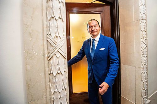 MIKAELA MACKENZIE / WINNIPEG FREE PRESS

Premier designate Wab Kinew walks into the premier&#x573; office to meet with outgoing premier Heather Stefanson at the Manitoba Legislative Building on Thursday, Oct. 5, 2023. For Danielle story.
Winnipeg Free Press 2023.