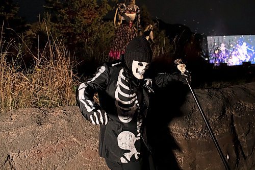 BROOK JONES / WINNIPEG FREE PRESS
Boo at the Zoo at the Assiniboine Park Zoo in Winnipeg Man., features a number of performers as well as plenty of Halloween fun. Boo at the Zoo run Oct. 6 to . 29. Pictured: David Deroche, who goes by the stage name Skelly, dances with his skull cane during the Skelly dance party on opening night of Boo at the Zoo Friday, Oct. 6, 2023.