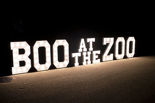 BROOK JONES / WINNIPEG FREE PRESS
Boo at the Zoo at the Assiniboine Park Zoo in Winnipeg Man., features a number of performers as well as plenty of Halloween fun. Boo at the Zoo run Oct. 6 to . 29. Pictured: A light up sign, which was popular for selfies on opening night of Boo at the Zoo Friday, Oct. 6, 2023.