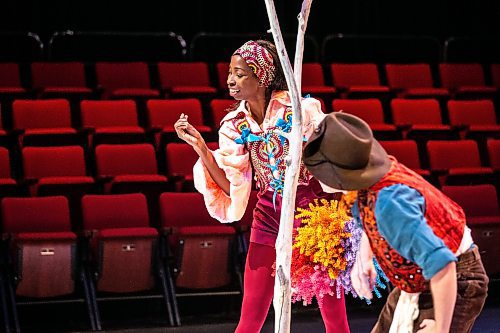 MIKAELA MACKENZIE / WINNIPEG FREE PRESS

Beverley Ndukwu and Tom Keenan preview MTYP&#x573; production of Snow White on Tuesday, Oct. 10, 2023. For Ben Waldman story.
Winnipeg Free Press 2023.