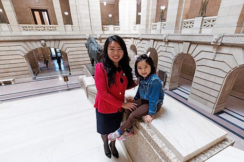 MIKE DEAL / WINNIPEG FREE PRESS
Jennifer Chen the new NDP MLA-elect for the Fort Richmond riding, and her daughter, Sophia Jacks, 5, in the Manitoba Legislative building Thursday afternoon. 
See Carol Sanders story
231012 - Thursday, October 12, 2023.