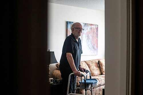 MIKAELA MACKENZIE / WINNIPEG FREE PRESS

Mel Byer, seniors advocate, in his home on Friday, Oct. 13, 2023. As the first generation of publicly out LGBTTQ* seniors age and prepare to enter community living, some advocates fear that without affordable queer-friendly housing, some will be forced back in the closet. For Malak story.
Winnipeg Free Press 2023.