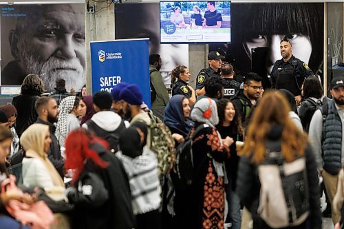 MIKE DEAL / WINNIPEG FREE PRESS
Winnipeg Police officers in University Centre at the UofM Fort Garry campus Friday afternoon, showing an increased presence because of the Hamas-Israel conflict.
231013 - Friday, October 13, 2023.