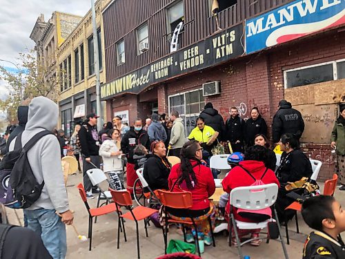 ERIK PINDERA/WINNIPEG FREE PRESS
Advocates rally outside the Manwin Hotel on Friday, calling for the building to be closed for health and safety concerns. 
October 13, 2023