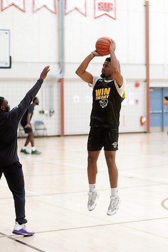 MIKE DEAL / WINNIPEG FREE PRESS
U of M men&#x2019;s basketball guard, Andre Gray II, during practice at Investors Group Athletic Centre Friday afternoon.
See Mike Sawatzky story
231013 - Friday, October 13, 2023.