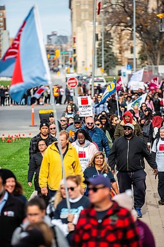 MIKAELA MACKENZIE / WINNIPEG FREE PRESS

Striking MPI employees rally at the Manitoba Legislative Building on Tuesday, Oct. 17, 2023. For Malak story.
Winnipeg Free Press 2023.