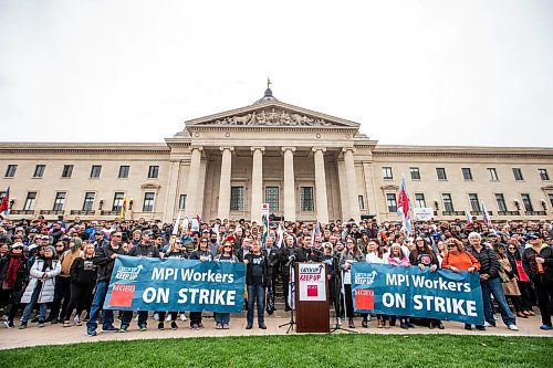 MIKAELA MACKENZIE / WINNIPEG FREE PRESS

MGEU president Kyle Ross speaks at an MPI rally at the Manitoba Legislative Building on Tuesday, Oct. 17, 2023. For Malak story.
Winnipeg Free Press 2023.