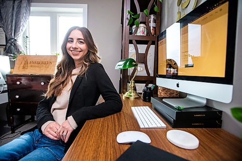 MIKAELA MACKENZIE / WINNIPEG FREE PRESS

Chanelle Lagass, founder of Evergreen Nourish Co (a nutritionist service with an environmental focus), in her home office in St. Agathe on Tuesday, Oct. 17, 2023. For Janine LeGal story.
Winnipeg Free Press 2023.