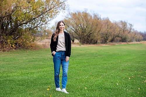 MIKAELA MACKENZIE / WINNIPEG FREE PRESS

Chanelle Lagass, founder of Evergreen Nourish Co (a nutritionist service with an environmental focus), in St. Agathe on Tuesday, Oct. 17, 2023. For Janine LeGal story.
Winnipeg Free Press 2023.