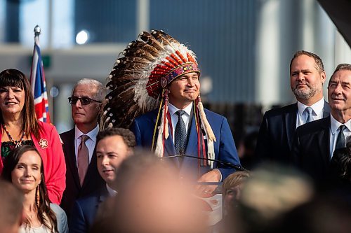 MIKAELA MACKENZIE / WINNIPEG FREE PRESS

Premier Wab Kinew and cabinet members gather after being sworn in at The Leaf on Wednesday, Oct. 18, 2023.
Winnipeg Free Press 2023.