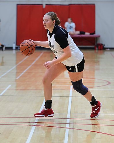 RUTH BONNEVILLE / WINNIPEG FREE PRESS

Sports - Basketb

U of W women's basketball practice at Duckworth Centre Wednesday. 

Photo of Carmen Hiebert at practice.  



October 18th, 2023