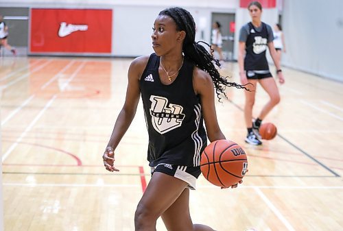 RUTH BONNEVILLE / WINNIPEG FREE PRESS

Sports - Basketb

U of W women's basketball practice at Duckworth Centre Wednesday. 

Photo of Jennifer Kallong at practice.  



October 18th, 2023