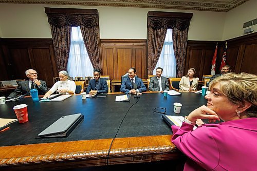 MIKE DEAL / WINNIPEG FREE PRESS
Premier Wab Kinew meets with members of the executive council for their first cabinet meeting at the Manitoba Legislative building Thursday morning.
231019 - Thursday, October 19, 2023.