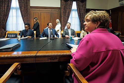 MIKE DEAL / WINNIPEG FREE PRESS
Premier Wab Kinew meets with members of the executive council for their first cabinet meeting at the Manitoba Legislative building Thursday morning.
231019 - Thursday, October 19, 2023.