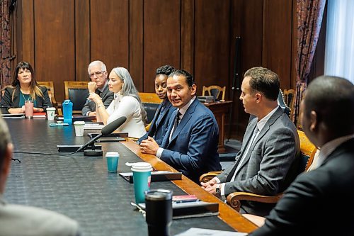 MIKE DEAL / WINNIPEG FREE PRESS
Premier Wab Kinew meets with members of the executive council for their first cabinet meeting at the Manitoba Legislative building Thursday morning.
231019 - Thursday, October 19, 2023.