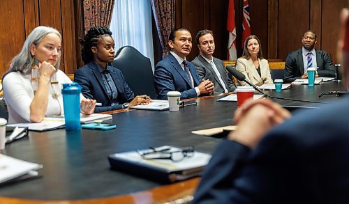 MIKE DEAL / WINNIPEG FREE PRESS
Premier Wab Kinew meets with members of the executive council for their first cabinet meeting at the Manitoba Legislative building Thursday morning.
231019 - Thursday, October 19, 2023.