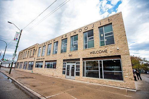 MIKAELA MACKENZIE / WINNIPEG FREE PRESS

Shawenim Abinoojiiճ new office on 865 Main Street (the former Neechie Commons) on Friday, Oct. 20, 2023. For Josh story.
Winnipeg Free Press 2023.