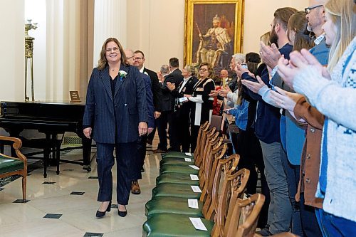 MIKE DEAL / WINNIPEG FREE PRESS
PC Leader Heather Stefanson leads her caucus into the swearing in ceremony.
PC Leader Heather Stefanson, PC Caucus Chair Ron Schuler and all other 20 PC MLA-elects attend Room 200 in the Manitoba Legislative building for the swearing in ceremony for PC MLAs.
231023 - Monday, October 23, 2023.