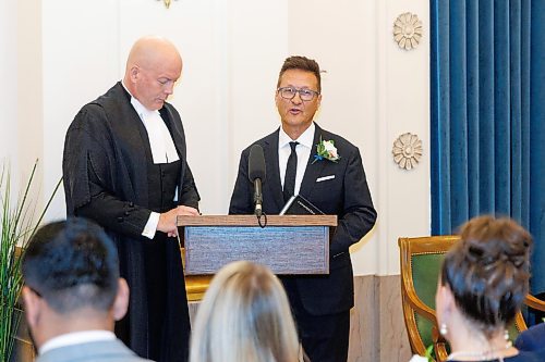 MIKE DEAL / WINNIPEG FREE PRESS
PC Caucus Chair Ron Schuler says his oath of office during the swearing in ceremony, with officiating being done by Rick Yarish, Deputy Clerk at Manitoba Legislative Assembly.
PC Leader Heather Stefanson, PC Caucus Chair Ron Schuler and all other 20 PC MLA-elects attend Room 200 in the Manitoba Legislative building for the swearing in ceremony for PC MLAs.
231023 - Monday, October 23, 2023.