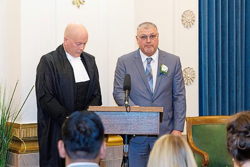 MIKE DEAL / WINNIPEG FREE PRESS
Trevor King is sworn in.
PC Leader Heather Stefanson, PC Caucus Chair Ron Schuler and all other 20 PC MLA-elects attend Room 200 in the Manitoba Legislative building for the swearing in ceremony for PC MLAs.
231023 - Monday, October 23, 2023.