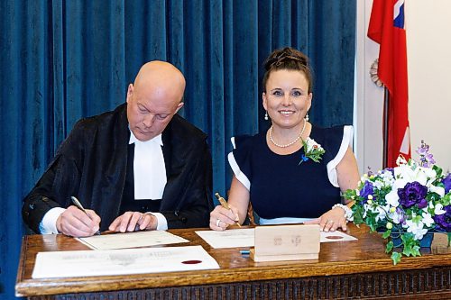 MIKE DEAL / WINNIPEG FREE PRESS
Jodie Byram is sworn in.
PC Leader Heather Stefanson, PC Caucus Chair Ron Schuler and all other 20 PC MLA-elects attend Room 200 in the Manitoba Legislative building for the swearing in ceremony for PC MLAs.
231023 - Monday, October 23, 2023.