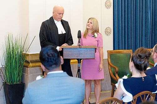 MIKE DEAL / WINNIPEG FREE PRESS
Lauren Stone is sworn in.
PC Leader Heather Stefanson, PC Caucus Chair Ron Schuler and all other 20 PC MLA-elects attend Room 200 in the Manitoba Legislative building for the swearing in ceremony for PC MLAs.
231023 - Monday, October 23, 2023.