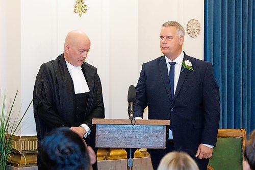 MIKE DEAL / WINNIPEG FREE PRESS
Wayne Balcaen is sworn in.
PC Leader Heather Stefanson, PC Caucus Chair Ron Schuler and all other 20 PC MLA-elects attend Room 200 in the Manitoba Legislative building for the swearing in ceremony for PC MLAs.
231023 - Monday, October 23, 2023.