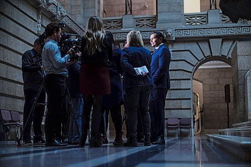 MIKE DEAL / WINNIPEG FREE PRESS
Premier Wab Kinew talks to the media in the Manitoba Legislative building after the swearing in ceremony for NDP MLAs.
231023 - Monday, October 23, 2023.