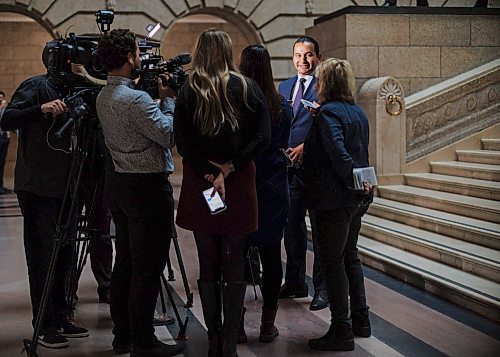 MIKE DEAL / WINNIPEG FREE PRESS
Premier Wab Kinew talks to the media in the Manitoba Legislative building after the swearing in ceremony for NDP MLAs.
231023 - Monday, October 23, 2023.