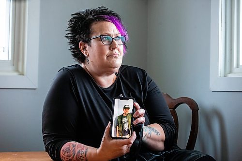 MIKAELA MACKENZIE / WINNIPEG FREE PRESS

Tricia Grainger, whose son has gone between brief detox stays to the streets without any option for long-term care, on Wednesday, Oct. 25, 2023. For Malak story.
Winnipeg Free Press 2023.