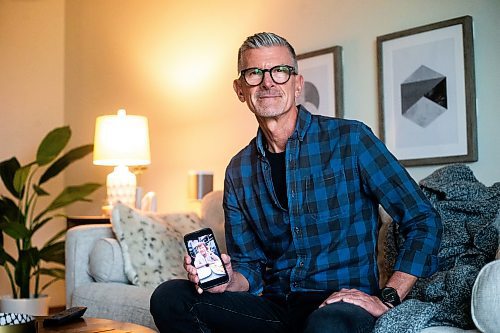 MIKAELA MACKENZIE / WINNIPEG FREE PRESS

Alan Gorlick, whose elderly mother was treated in the hallways at Grace Hospital for a week as she waited for a geriatric bed, on Wednesday, Oct. 25, 2023. For Tyler story.
Winnipeg Free Press 2023.