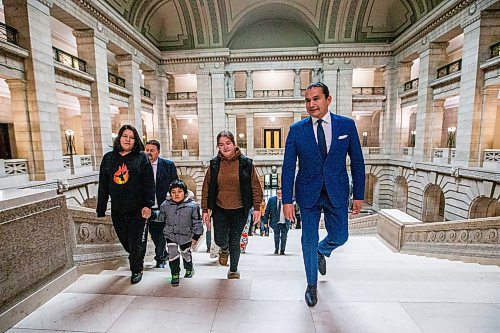 MIKAELA MACKENZIE / WINNIPEG FREE PRESS
(l-r) Brandy Myran (sister of Marcedes) and her five-year-old son, Rolly Baptiste, Jordan Myran, and Premier Wab Kinew.
Premier Wab Kinew and fellow NDP ministers meet with family members of Morgan Harris and Marcedes Myran, chief Kyra Wilson, and chief Kathy Merrick at the Manitoba Legislative Building on Thursday, Oct. 26, 2023. For Chris story.
Winnipeg Free Press 2023.