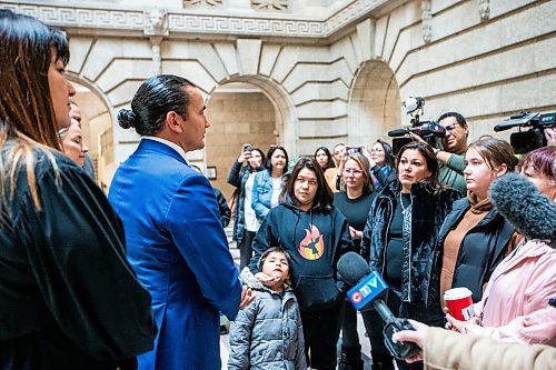 MIKAELA MACKENZIE / WINNIPEG FREE PRESS

Premier Wab Kinew and fellow NDP ministers publicly apologize to family members of Morgan Harris and Marcedes Myran, chief Kyra Wilson, and chief Kathy Merrick before meeting to discuss a landfill search at the Manitoba Legislative Building on Thursday, Oct. 26, 2023. For Chris story.
Winnipeg Free Press 2023.