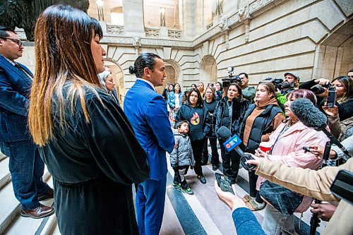 MIKAELA MACKENZIE / WINNIPEG FREE PRESS

Premier Wab Kinew and fellow NDP ministers publicly apologize to family members of Morgan Harris and Marcedes Myran, chief Kyra Wilson, and chief Kathy Merrick before meeting to discuss a landfill search at the Manitoba Legislative Building on Thursday, Oct. 26, 2023. For Chris story.
Winnipeg Free Press 2023.