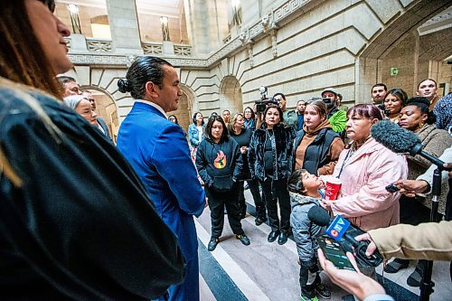 MIKAELA MACKENZIE / WINNIPEG FREE PRESS

Premier Wab Kinew and fellow NDP ministers publicly apologize to family members of Morgan Harris and Marcedes Myran, chief Kyra Wilson, and chief Kathy Merrick before meeting to discuss a landfill search at the Manitoba Legislative Building on Thursday, Oct. 26, 2023. For Chris story.
Winnipeg Free Press 2023.